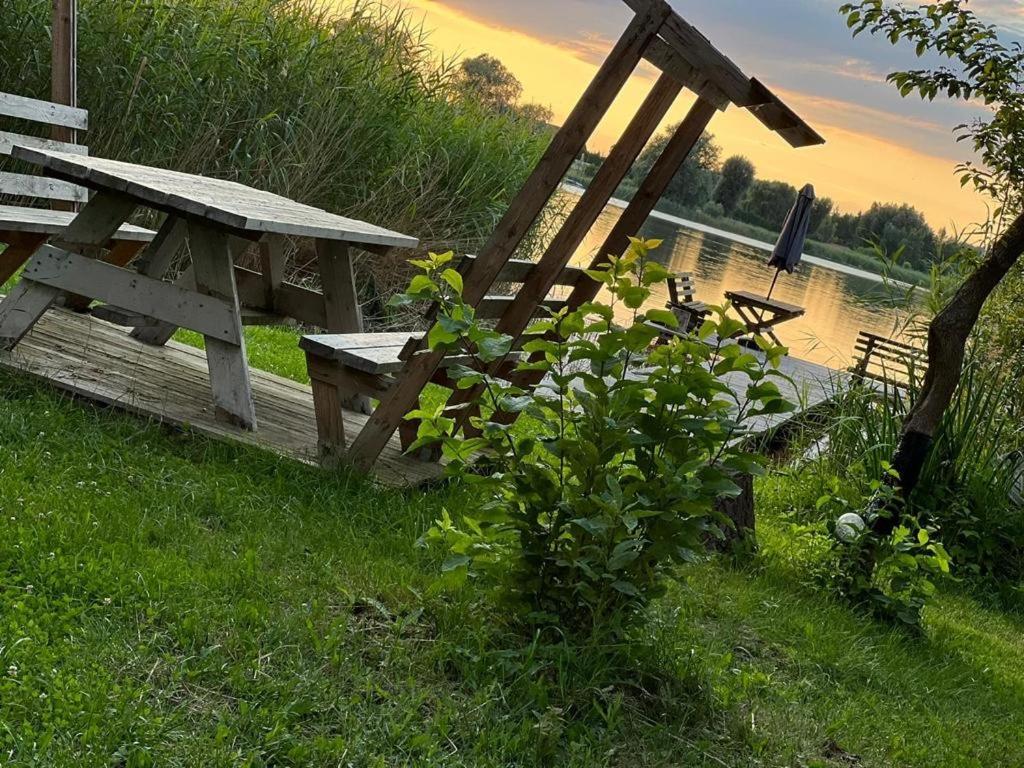 Domek Nad Jeziorem Mysliborz Exterior foto